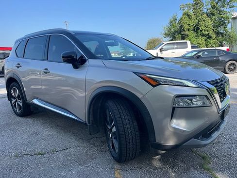 Used 2021 Nissan Rogue SL w/ Premium Package FWD image 7