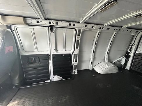 New 2025 Chevrolet Express 3500 Extended w/ Driver Convenience Package image 18