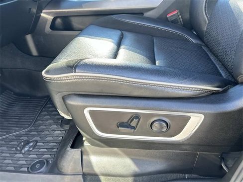 Used 2023 RAM 1500 Laramie image 23
