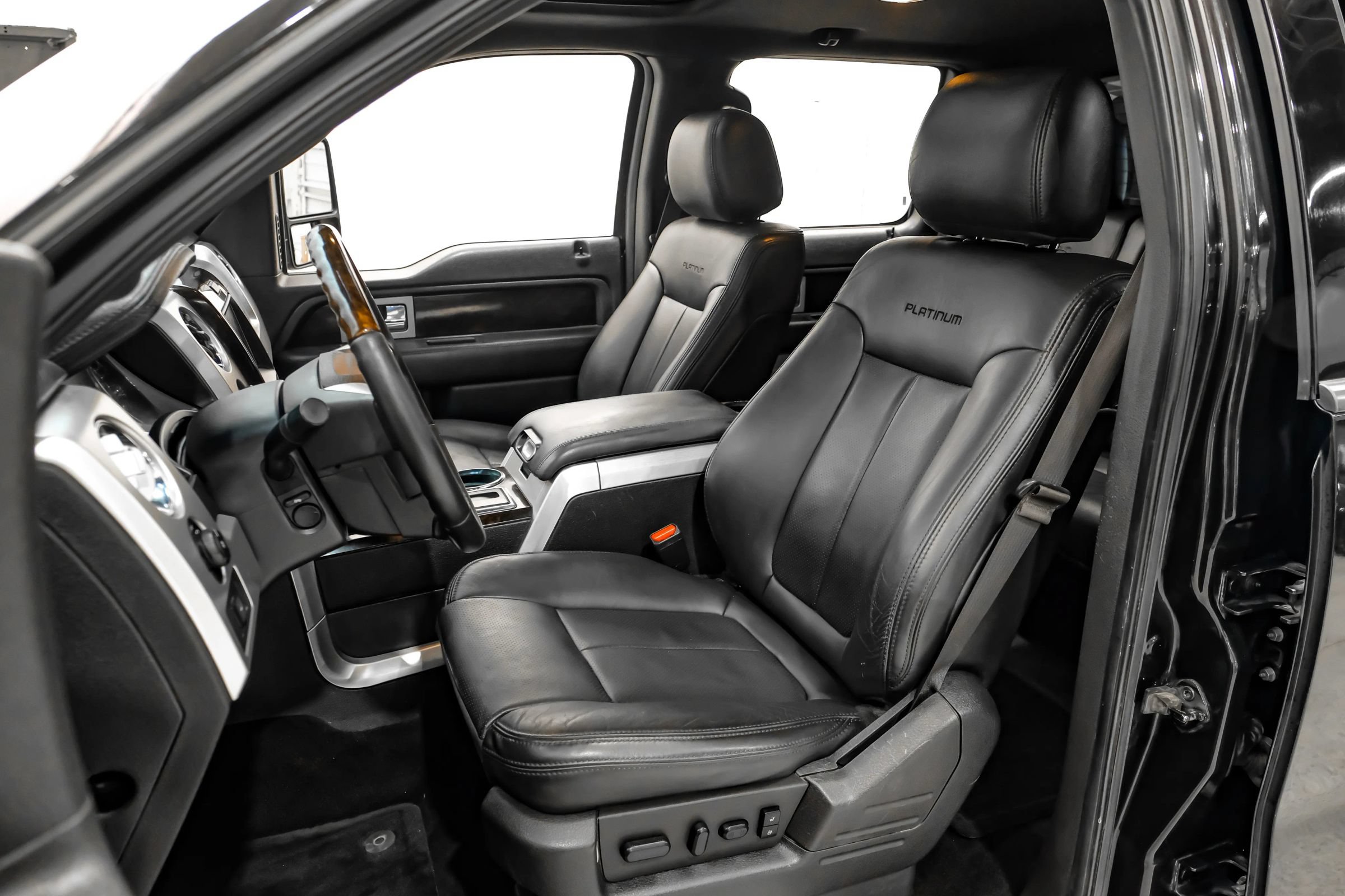 Used 2014 Ford F150 Platinum AWD/4WD image 29