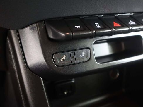 Used 2019 Chevrolet Colorado Z71 image 41