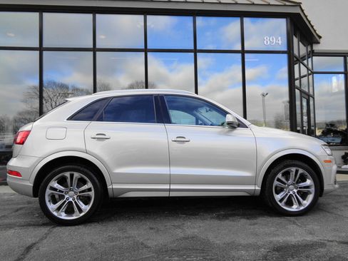 Used 2016 Audi Q3 2.0T Premium Plus w/ Technology Package image 4