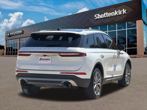 Used 2022 Lincoln Corsair FWD w/ Premium Package image 5