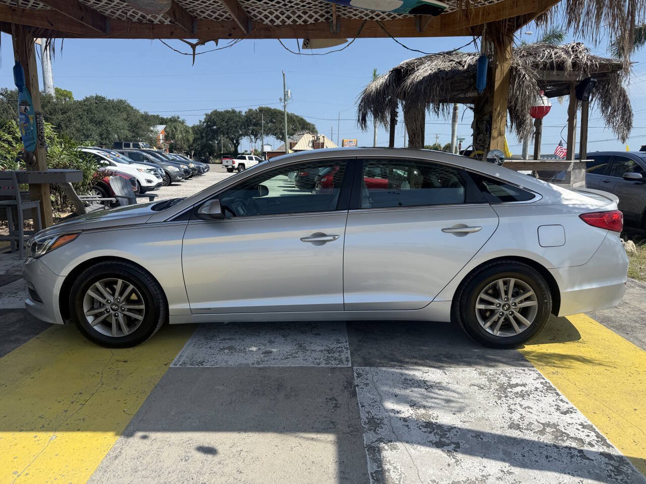 Used 2015 Hyundai Sonata SE w/ Option Group 09 FWD image 5