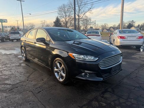 Used 2013 Ford Fusion SE image 4