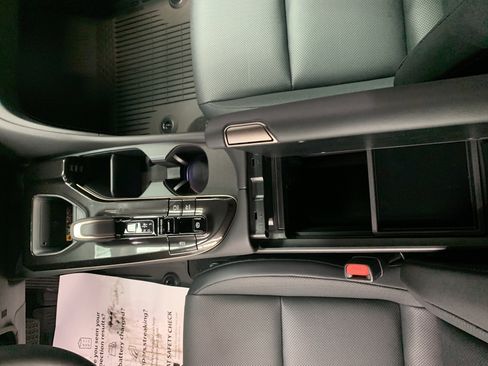 New 2026 Toyota Crown Signia image 13