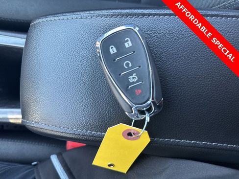 Used 2017 Chevrolet Cruze LT w/ Convenience Package image 24