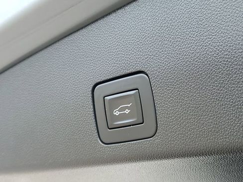 Used 2023 Buick Encore GX Select w/ Sport Touring Package image 39