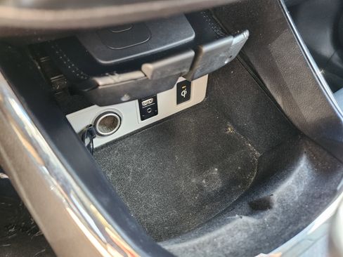 Used 2016 Toyota Avalon Touring FWD image 9