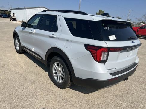 New 2025 Ford Explorer Active w/ Active Comfort Package image 6