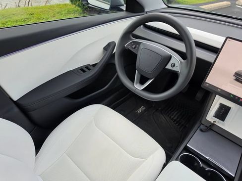 Used 2025 Tesla Model 3 Long Range AWD/4WD image 20