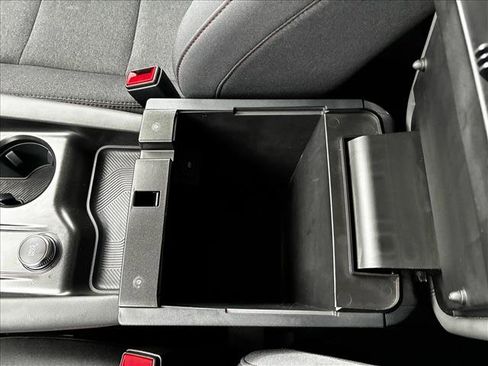 Used 2025 Ford Explorer Active image 17