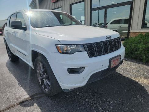 Used 2021 Jeep Grand Cherokee Limited AWD/4WD image 2