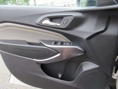 New 2026 Chevrolet Trax ACTIV w/ Sunroof Package image 17