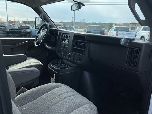 New 2025 Chevrolet Express 3500 w/ Power Convenience Package image 29