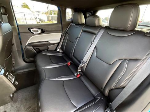 New 2025 Jeep Compass Limited image 10