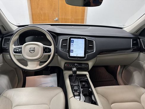 Used 2019 Volvo XC90 T6 Momentum AWD/4WD image 10