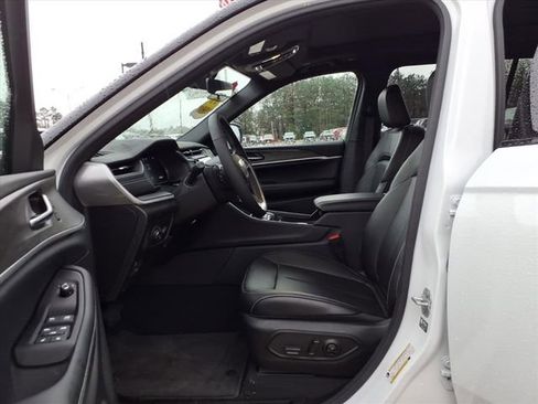 New 2025 Jeep Grand Cherokee L Limited image 13