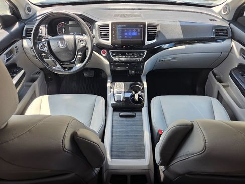 Used 2018 Honda Pilot Touring image 30