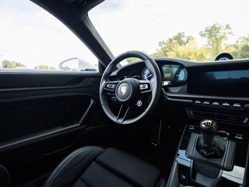 Used 2022 Porsche 911 GT3 RWD image 52