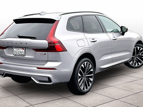 Used 2026 Volvo XC60 B5 Ultra w/ Climate Package image 16