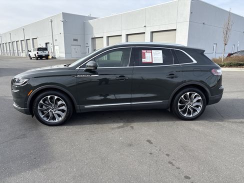 Used 2022 Lincoln Nautilus Reserve w/ Equipment Group 201A image 6