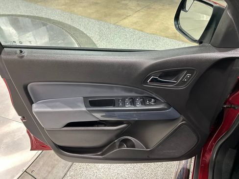 Used 2018 Chevrolet Colorado Z71 AWD/4WD image 15