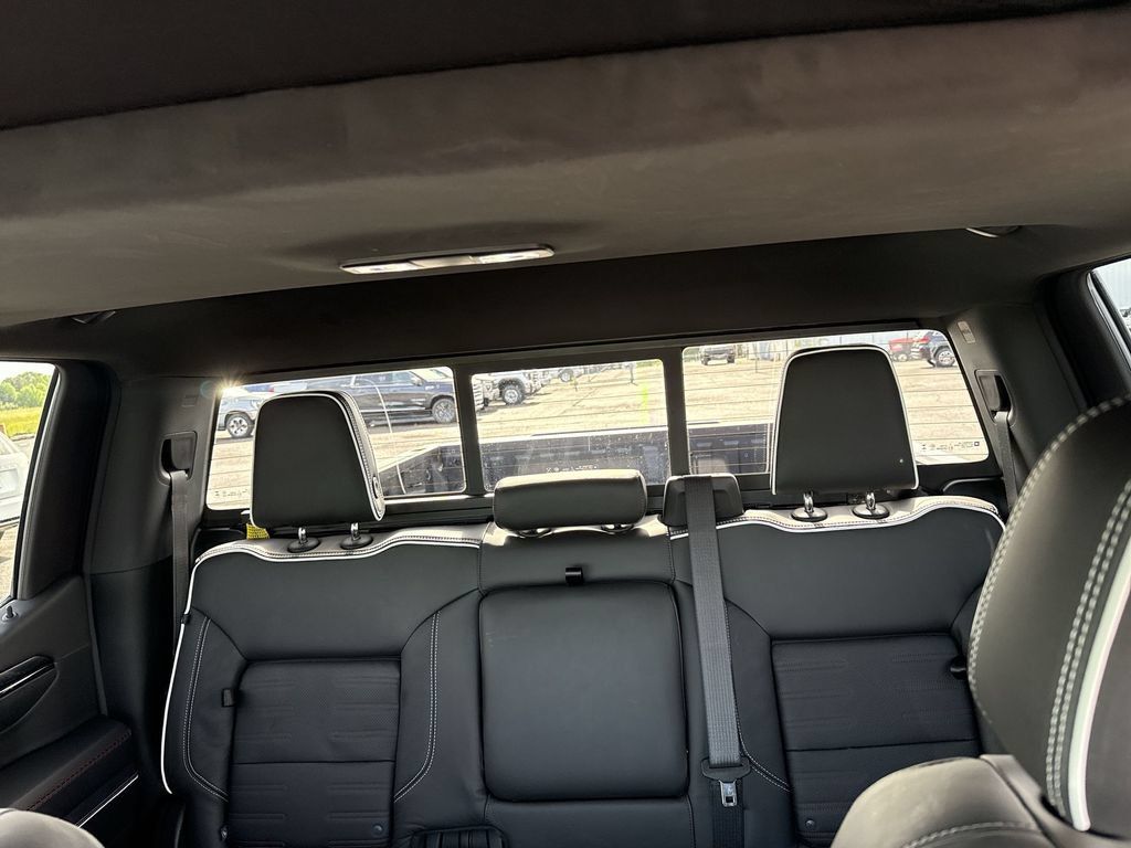 Certified 2026 GMC Sierra 1500 AT4X w/ AT4X AEV Edition AWD/4WD image 28