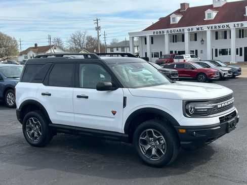 Used 2022 Ford Bronco Sport Badlands image 4