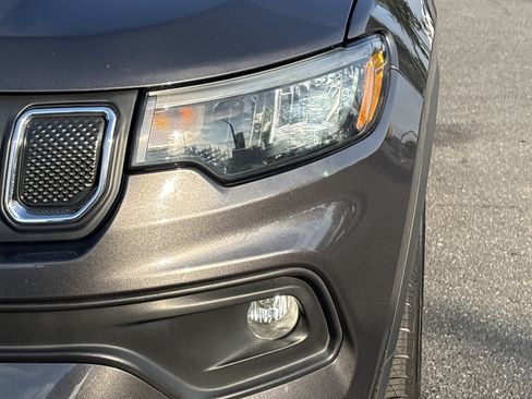 Certified 2022 Jeep Compass Latitude FWD image 11