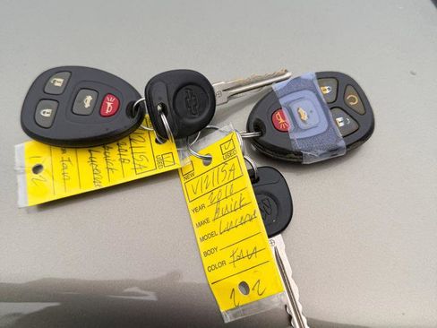Used 2010 Buick Lucerne CXL FWD image 12
