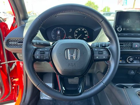 Certified 2025 Honda HR-V Sport image 25
