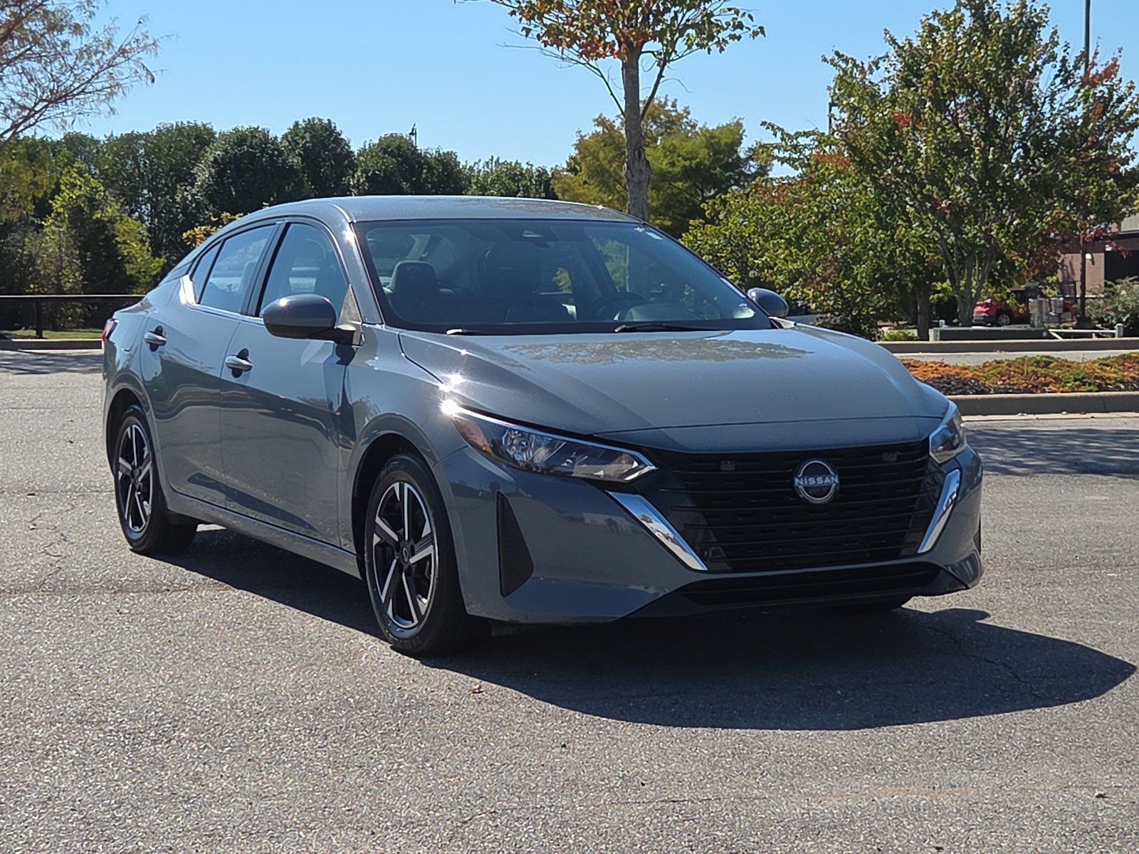 Used 2024 Nissan Sentra SV FWD image 1