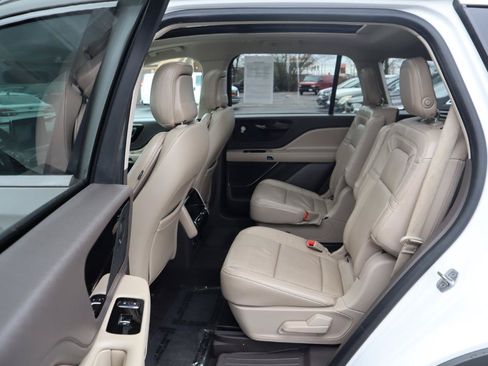Used 2020 Lincoln Aviator Reserve w/ Elements Package Plus AWD/4WD image 17