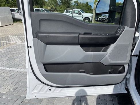 New 2025 Ford F450 XL w/ XL Chrome Package image 53