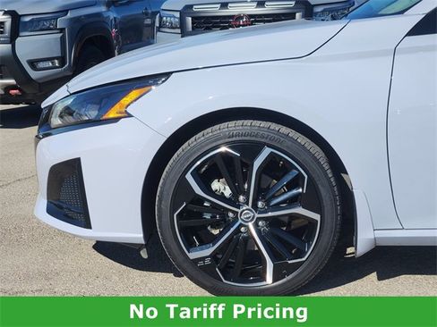 Used 2024 Nissan Altima 2.5 SR image 7