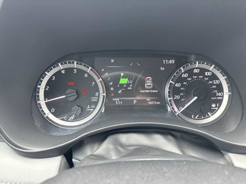 Used 2023 Toyota Highlander LE FWD image 32