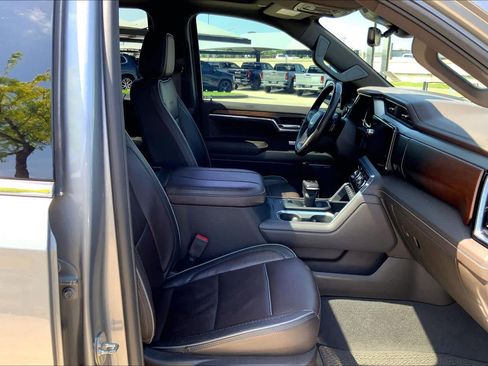 Used 2024 GMC Sierra 1500 Denali image 9