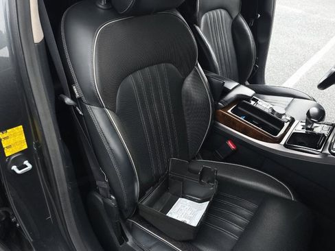 Used 2019 Genesis G90 3.3T Premium image 11