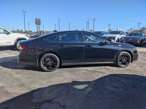 Used 2025 Honda Accord SE image 6