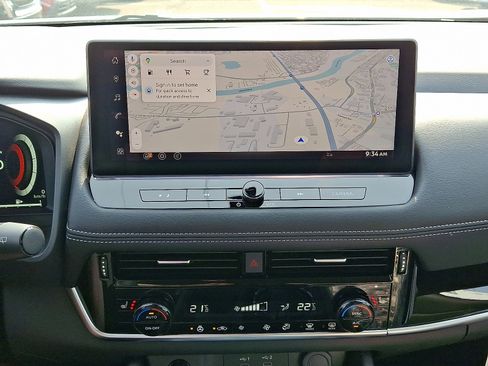 New 2025 Nissan Rogue SL image 8