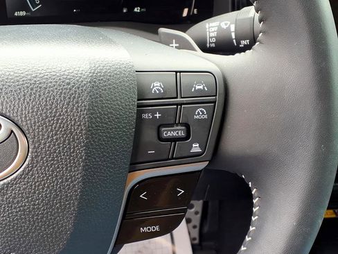 Certified 2025 Toyota Camry SE w/ Convenience Package image 23