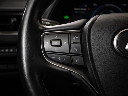 Used 2022 Lexus UX 250h w/ Premium Package image 27