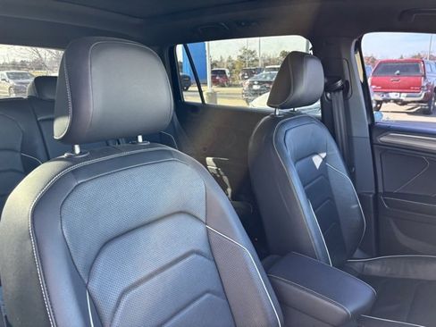Used 2022 Volkswagen Tiguan SEL R-Line image 27