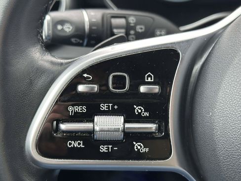 Used 2021 Mercedes-Benz GLC 300 4MATIC w/ Premium Package image 27