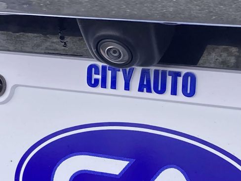 Used 2023 GMC Yukon SLT w/ Max Trailering Package image 12