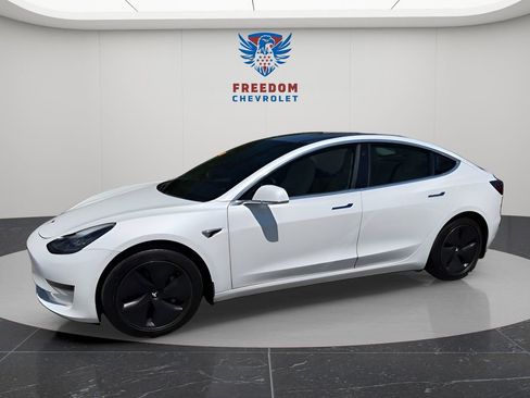 Used 2019 Tesla Model 3 Performance AWD/4WD image 2