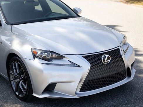 Used 2016 Lexus IS 200t w/ F Sport Package RWD image 3