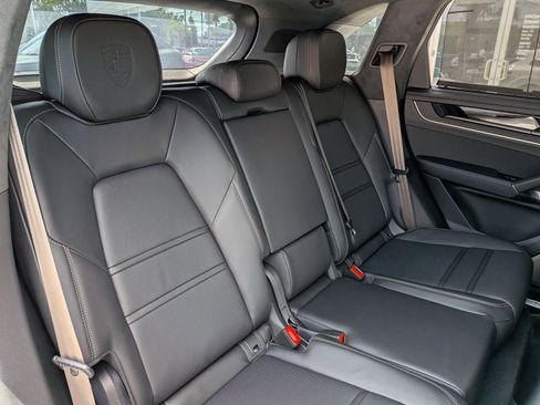 New 2026 Porsche Cayenne Turbo AWD/4WD image 25