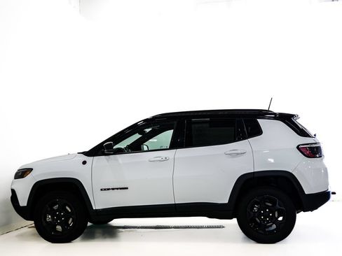 Used 2024 Jeep Compass Trailhawk AWD/4WD image 5
